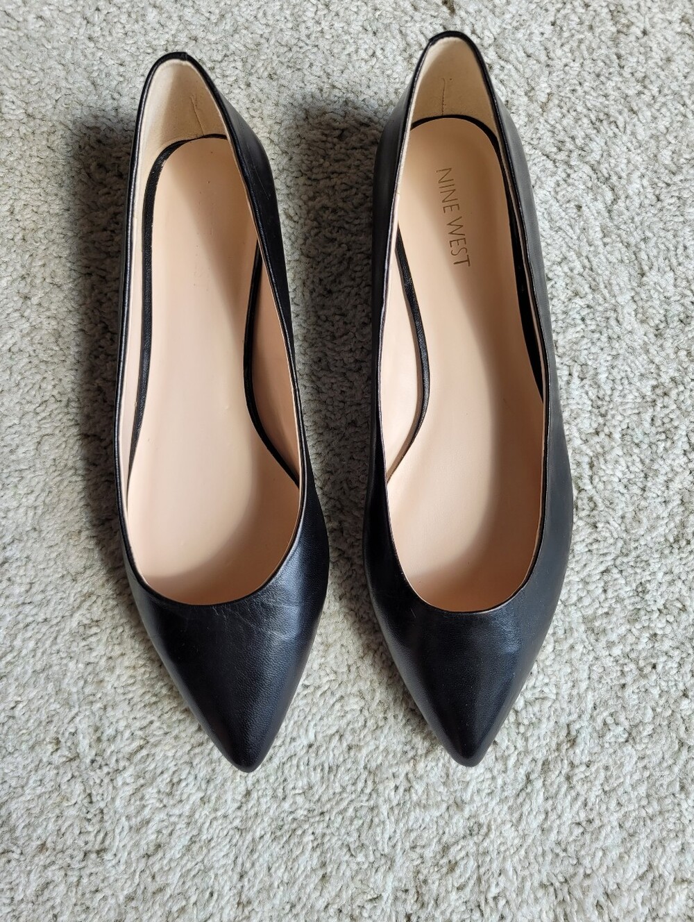 Nine West Black Pointed-Toe Flats Inside's Pristine, Leather Is  Broken In 7 1/2